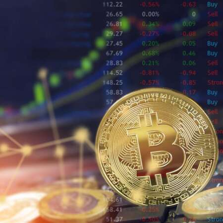 Bitcoin conserva i guadagni di ieri: prossima resistenza a 44.850 dollari
