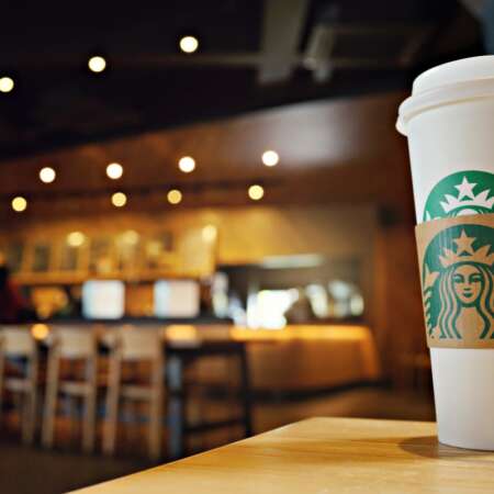 Starbucks investe nella blockchain per tracciare la filiera di approvvigionamento del caffè