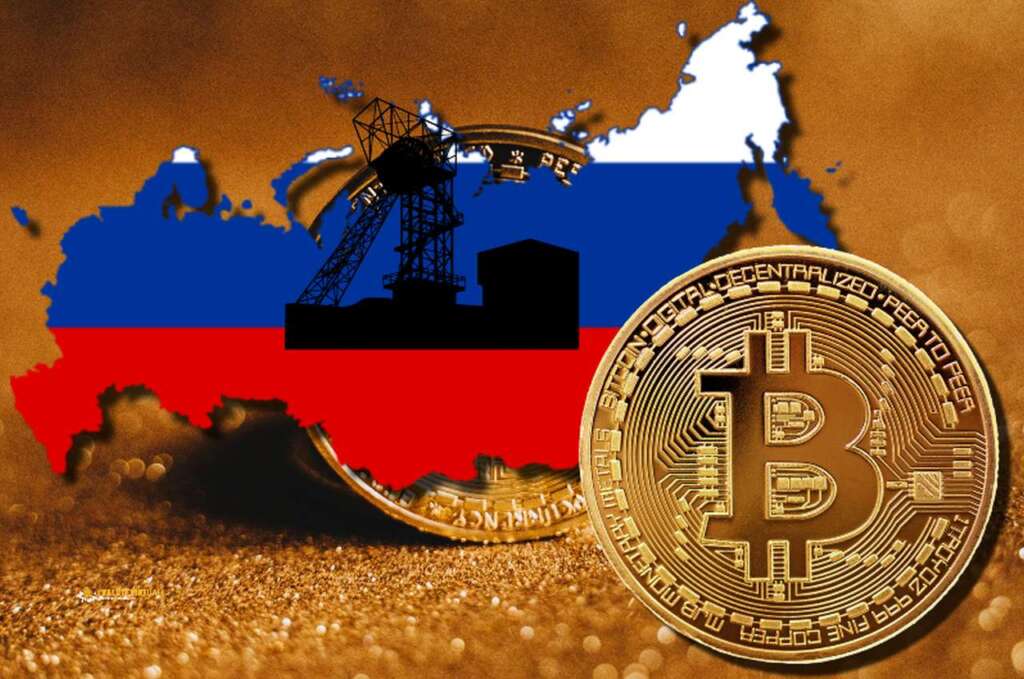 La bandiera della Russia racchiusa nei confini dello Stato, con una moneta di Bitcoin in basso a destra e sfondo dorato